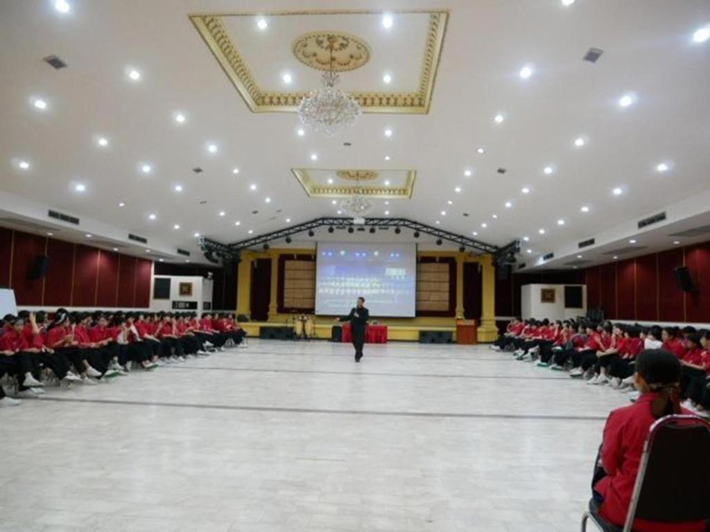 The Pine Resort Pathumthani Kültér fotó